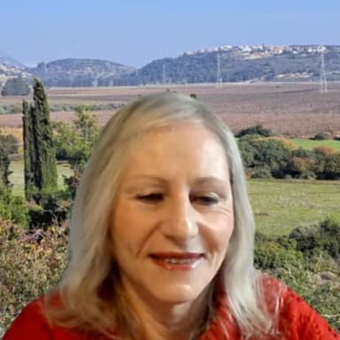 ראיון עם תמר אורנשטיין, מחברת הספרים "לו הייתי יודעת" ו"סודה של אנקה". על כתיבה, על ציור במילים על קנווב החיים, ועל אותנטיות וסודות שלא כדאי לשמור בבטן.