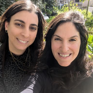 פרק 18: מיקה נטוביץ מנצור - על מה זה פגיעה מינית, כיצד לייצר לילדים שלנו מרחב שיתוף בטוח וממה להיזהר ברשת