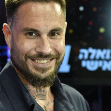 זאב בודד: טום אביב כבר לא הילד הרע שהכרתם