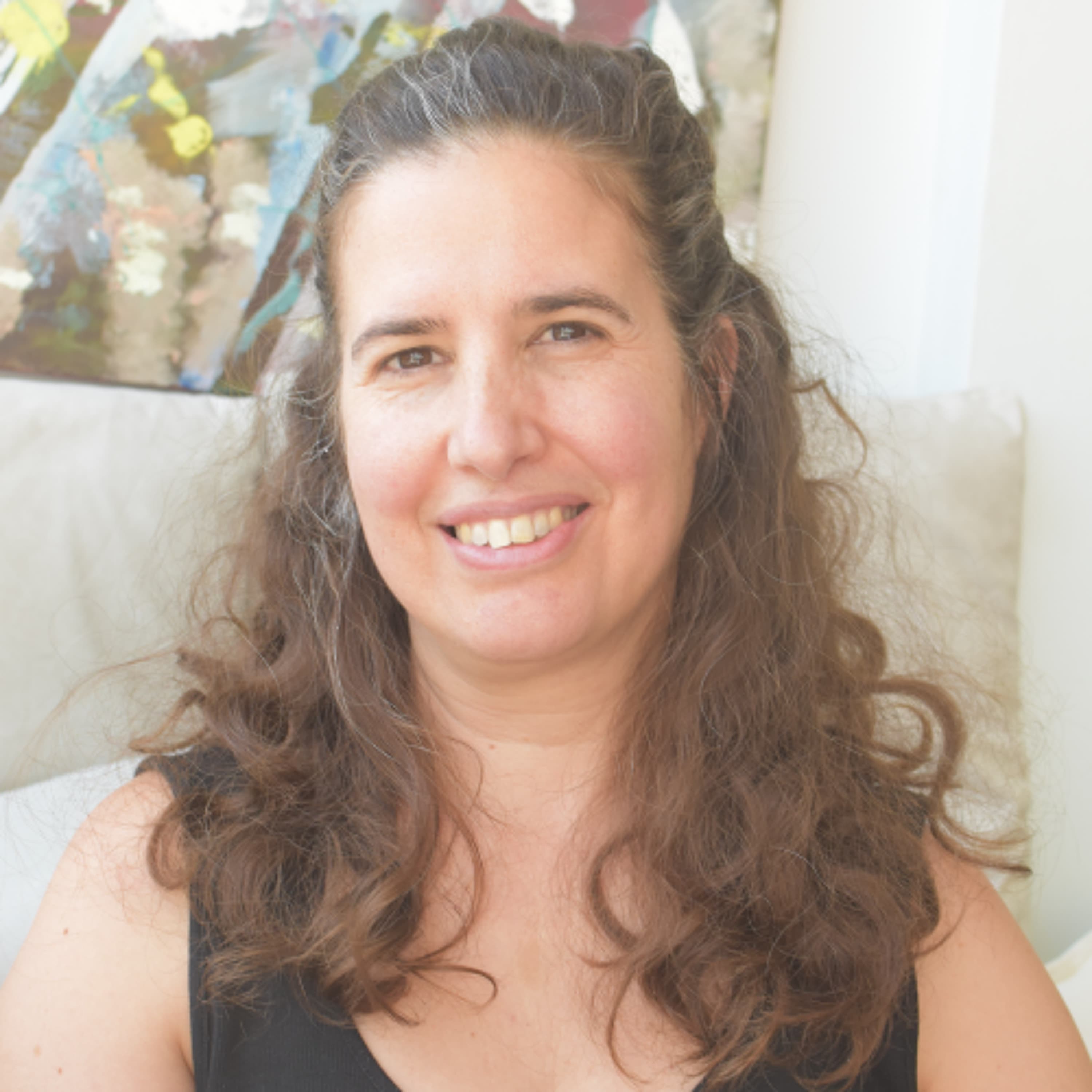 להיות ביחד, לקחת נשימה, להניע קצת את הגוף- לחזק את תחושת המוגנות , היציבות והביטחון (בזמן מלחמה)
