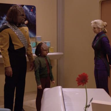 TNG 5x10: New Ground