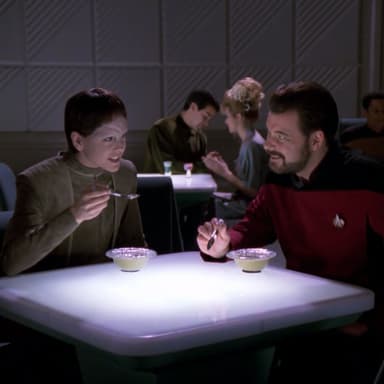TNG 5x17: The Outcast