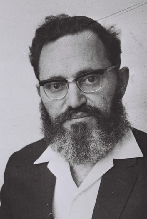 Rav Moshe-Zvi Neria - Father of the Knit-Kippah Generation